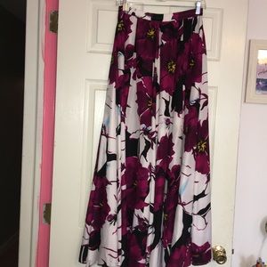 Dress barn Roz and Ali maxi Skirt